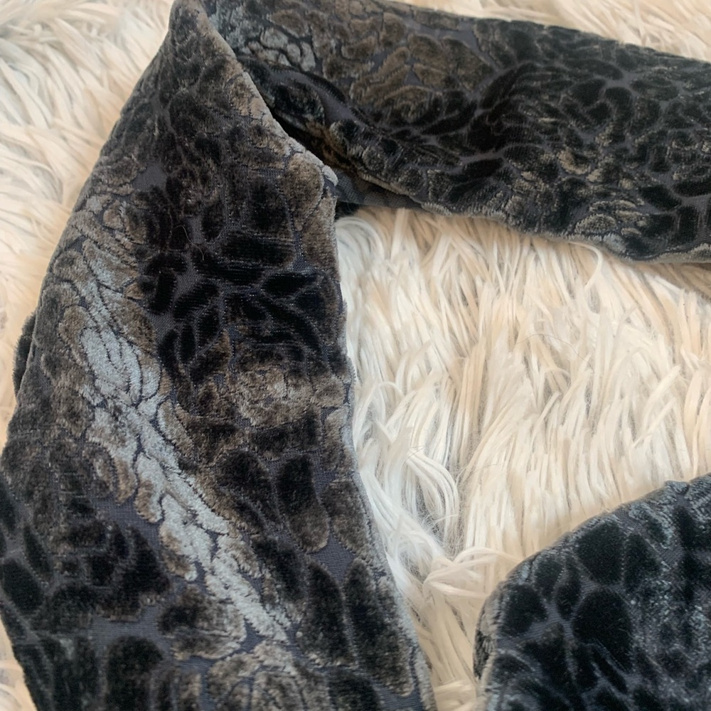 Velvet Scarf - Picture 2 of 4